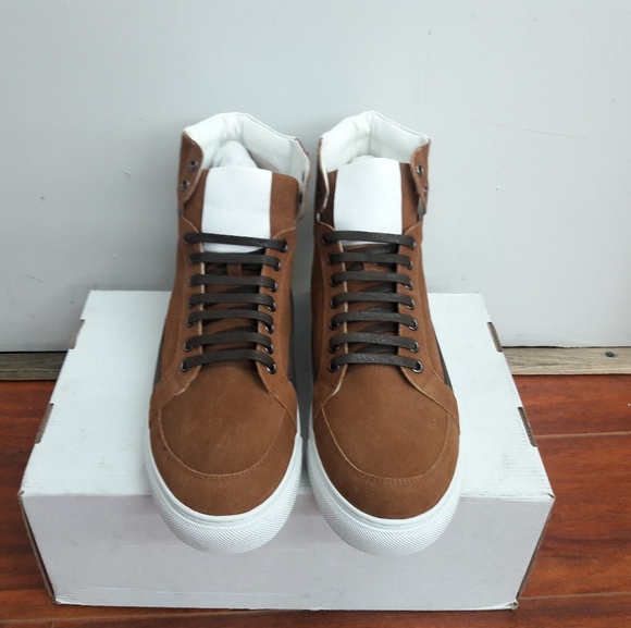 English Laundry sneakers - Picture 2 of 3